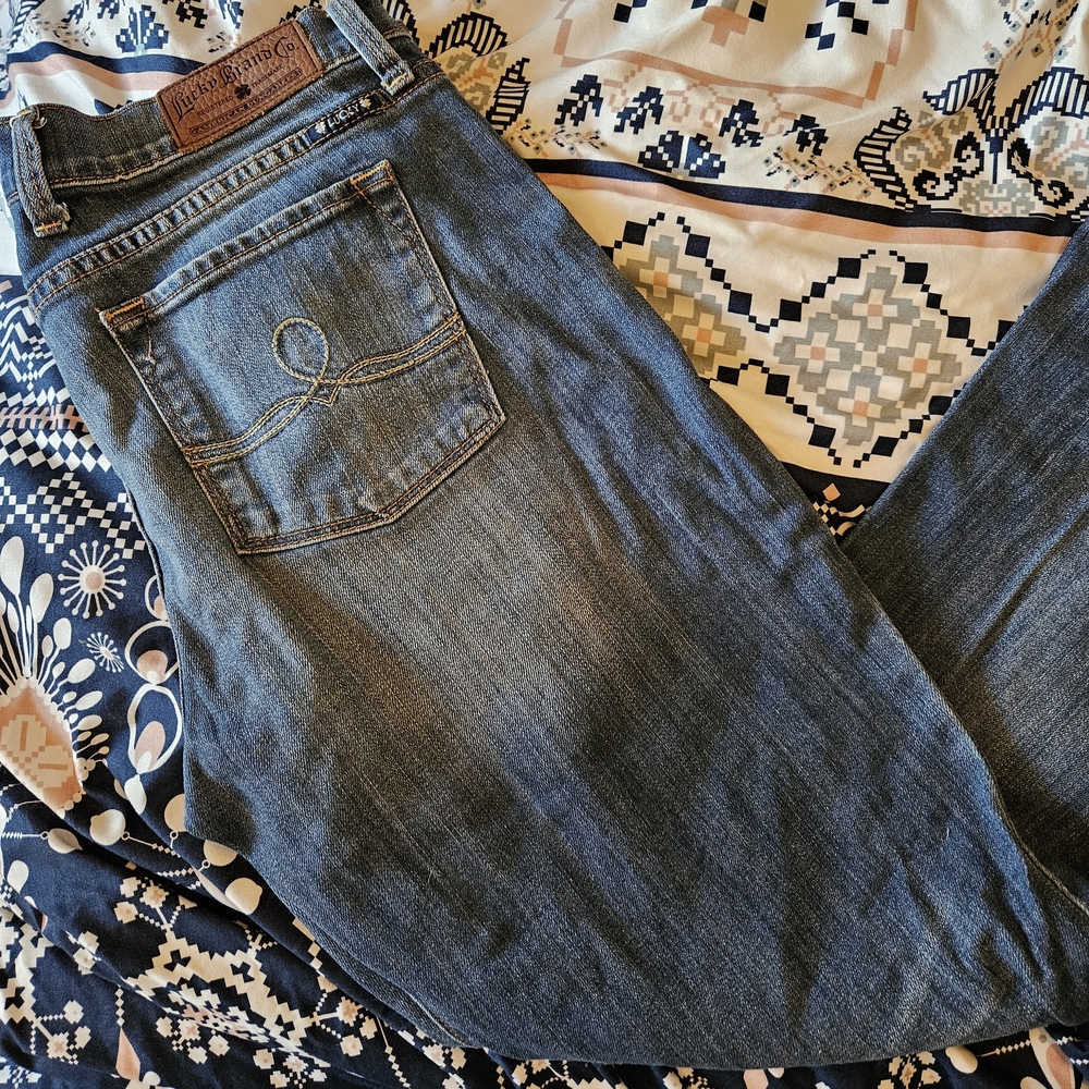 ☆ 2 Pairs - Women's Lucky Brand Jeans - Picture 2 of 11